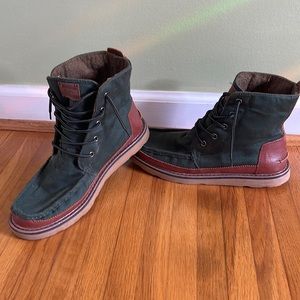 Toms, chukka men’s boots size 8.5